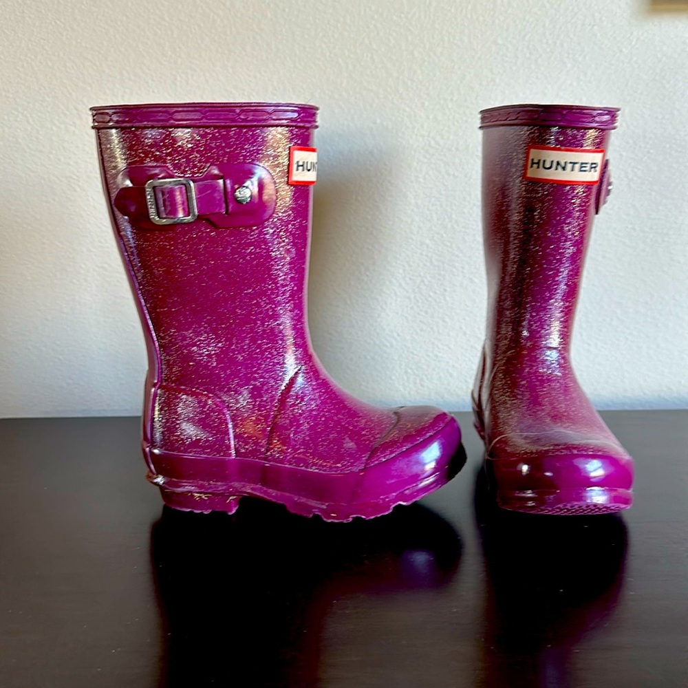 Hunter Kids Boots in Sparkly Purple